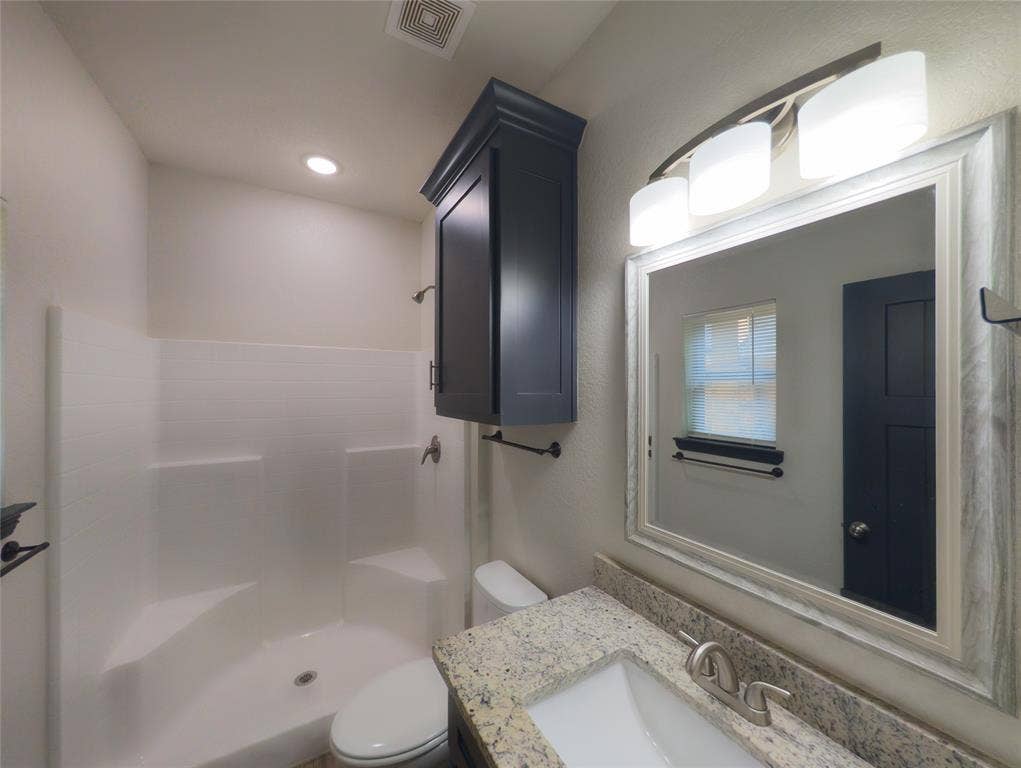 1315 N Ross Avenue, Tyler, TX 75702 1315 N Ross Avenue, Tyler, TX 75702