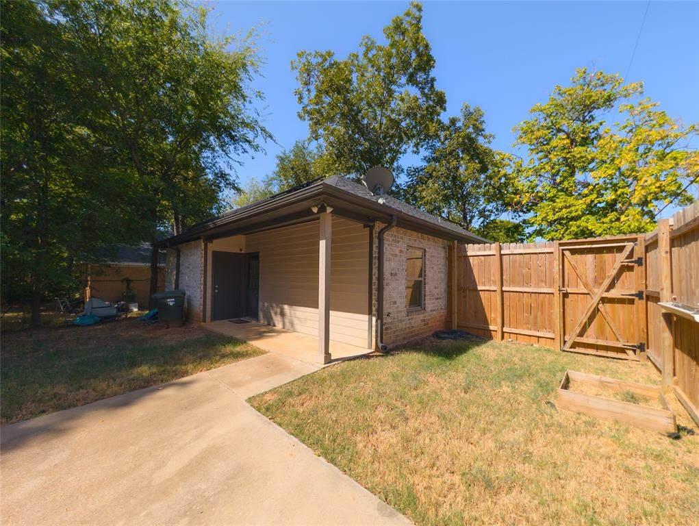 1315 N Ross Avenue, Tyler, TX 75702 1315 N Ross Avenue, Tyler, TX 75702