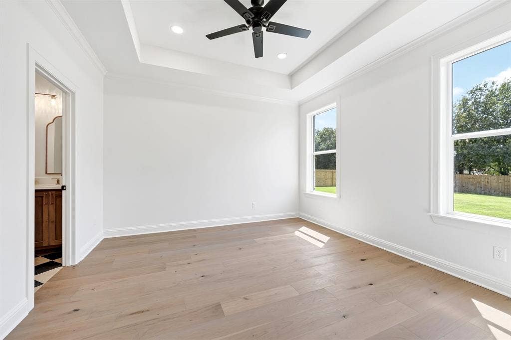 302 Grace Lane, Athens, TX 75751 Primary Suite offers a blank canvas for private retreat.