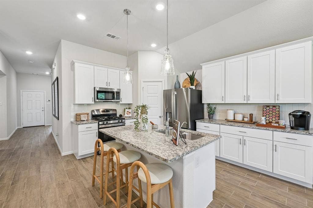 1048 Tarryhill Drive, Crowley, TX 76036 1048 Tarryhill Drive, Crowley, TX 76036