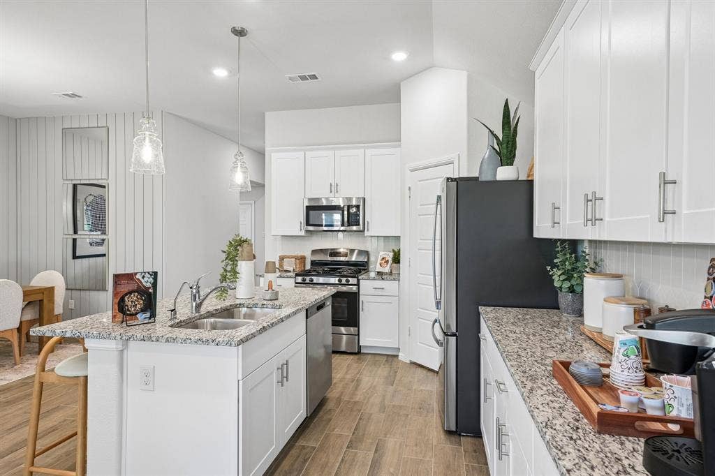 1048 Tarryhill Drive, Crowley, TX 76036 1048 Tarryhill Drive, Crowley, TX 76036