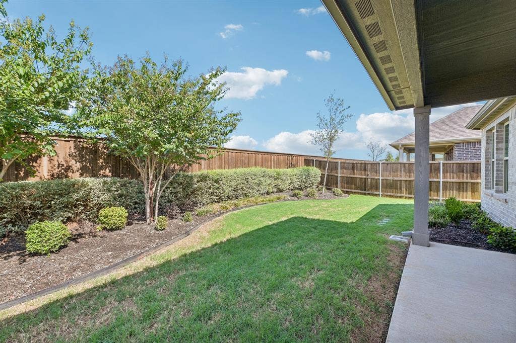1048 Tarryhill Drive, Crowley, TX 76036 1048 Tarryhill Drive, Crowley, TX 76036