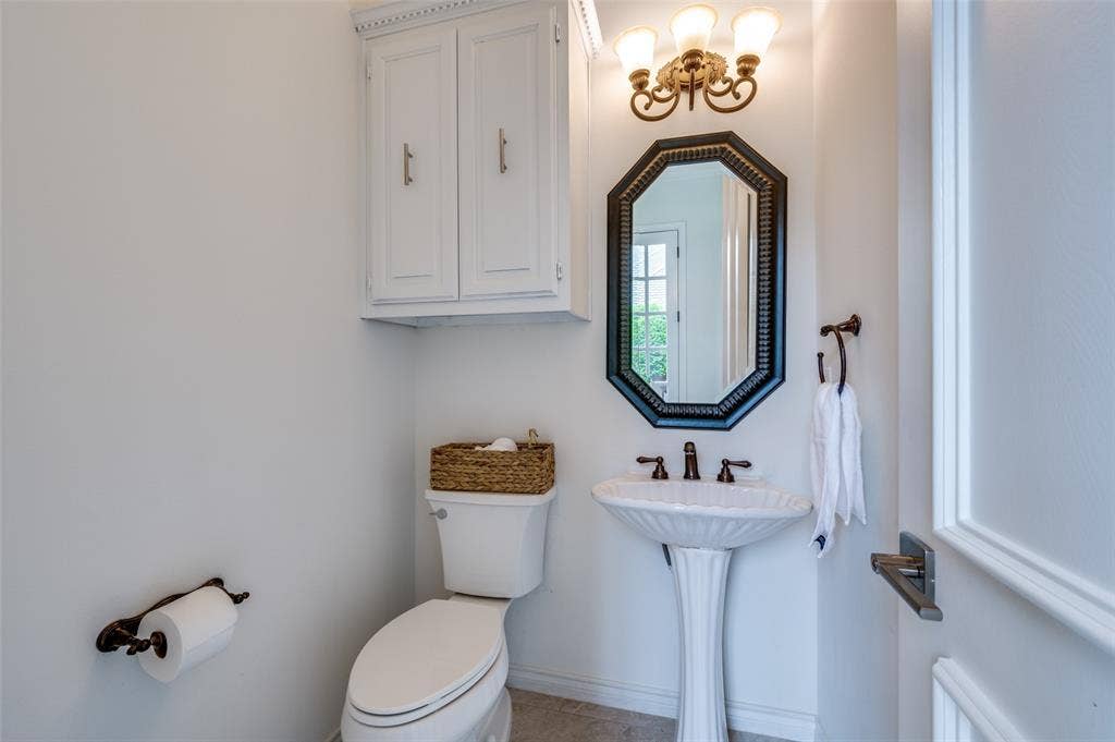 4605 Adrian Way, Plano, TX 75024 4605 Adrian Way, Plano, TX 75024
