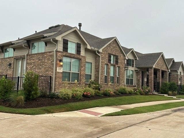 Property photo for 2621 Chablis Drive, Grand Prairie, TX