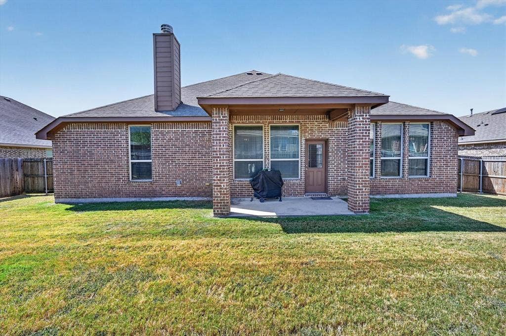 1107 Fairhaven Drive, Glenn Heights, TX 75154 1107 Fairhaven Drive, Glenn Heights, TX 75154