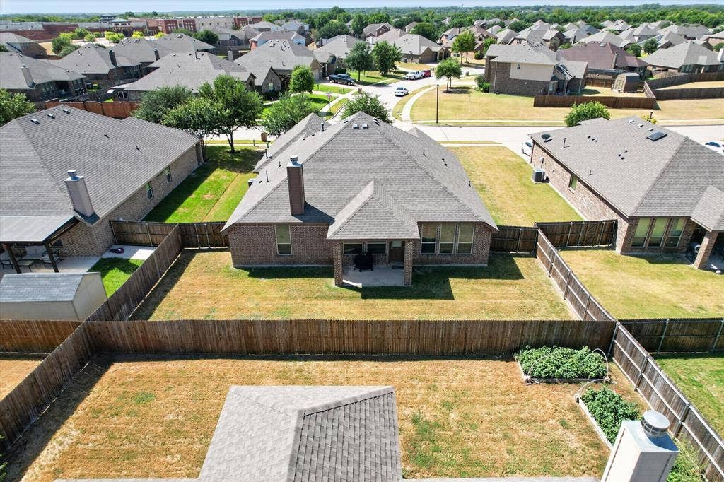1107 Fairhaven Drive, Glenn Heights, TX 75154 1107 Fairhaven Drive, Glenn Heights, TX 75154