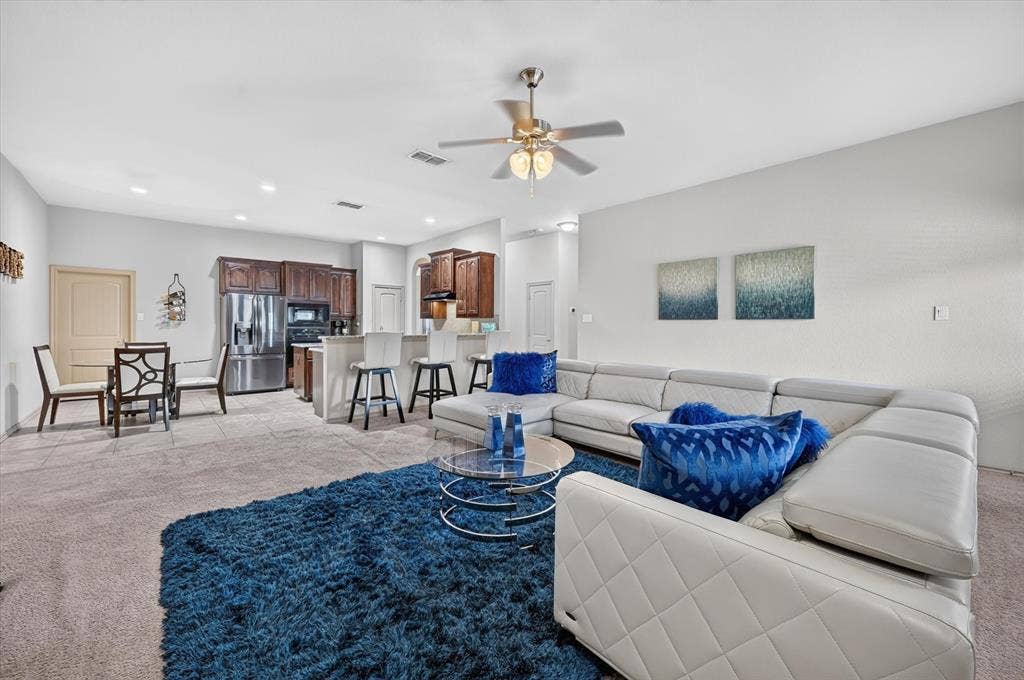 1107 Fairhaven Drive, Glenn Heights, TX 75154 1107 Fairhaven Drive, Glenn Heights, TX 75154