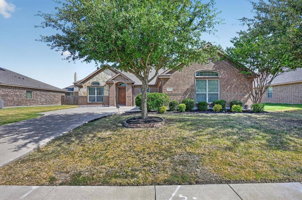 1107 Fairhaven Drive, Glenn Heights, TX 75154 1107 Fairhaven Drive, Glenn Heights, TX 75154
