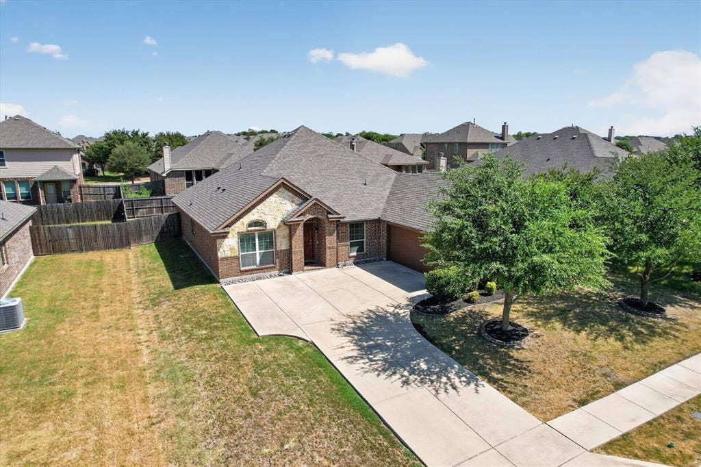 1107 Fairhaven Drive, Glenn Heights, TX 75154 1107 Fairhaven Drive, Glenn Heights, TX 75154