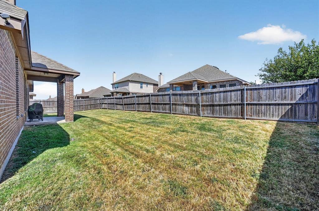 1107 Fairhaven Drive, Glenn Heights, TX 75154 1107 Fairhaven Drive, Glenn Heights, TX 75154