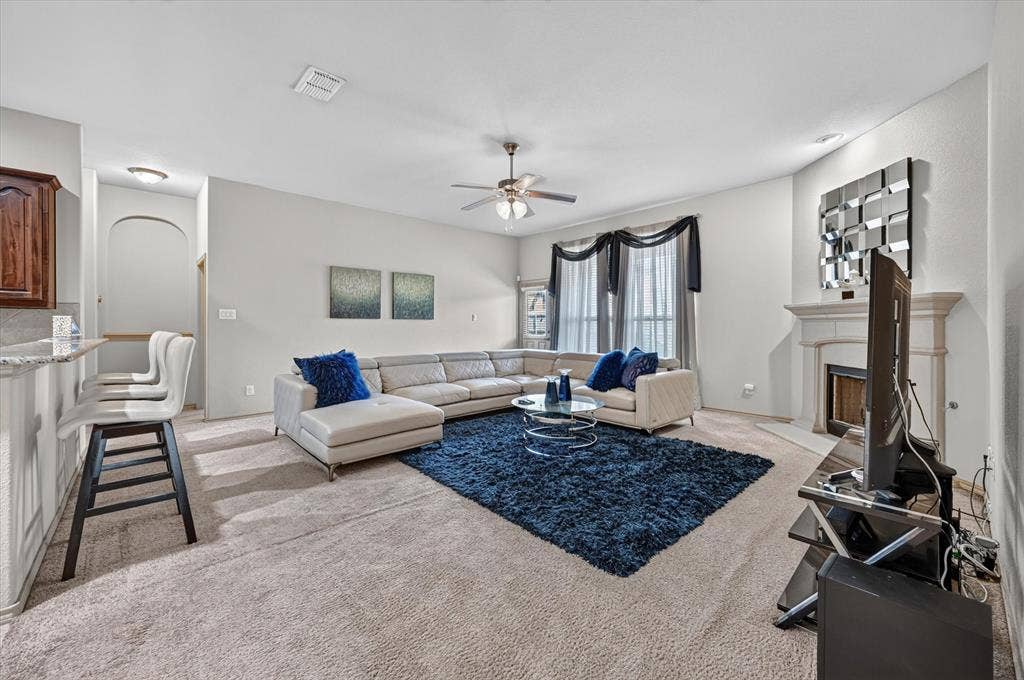1107 Fairhaven Drive, Glenn Heights, TX 75154 1107 Fairhaven Drive, Glenn Heights, TX 75154