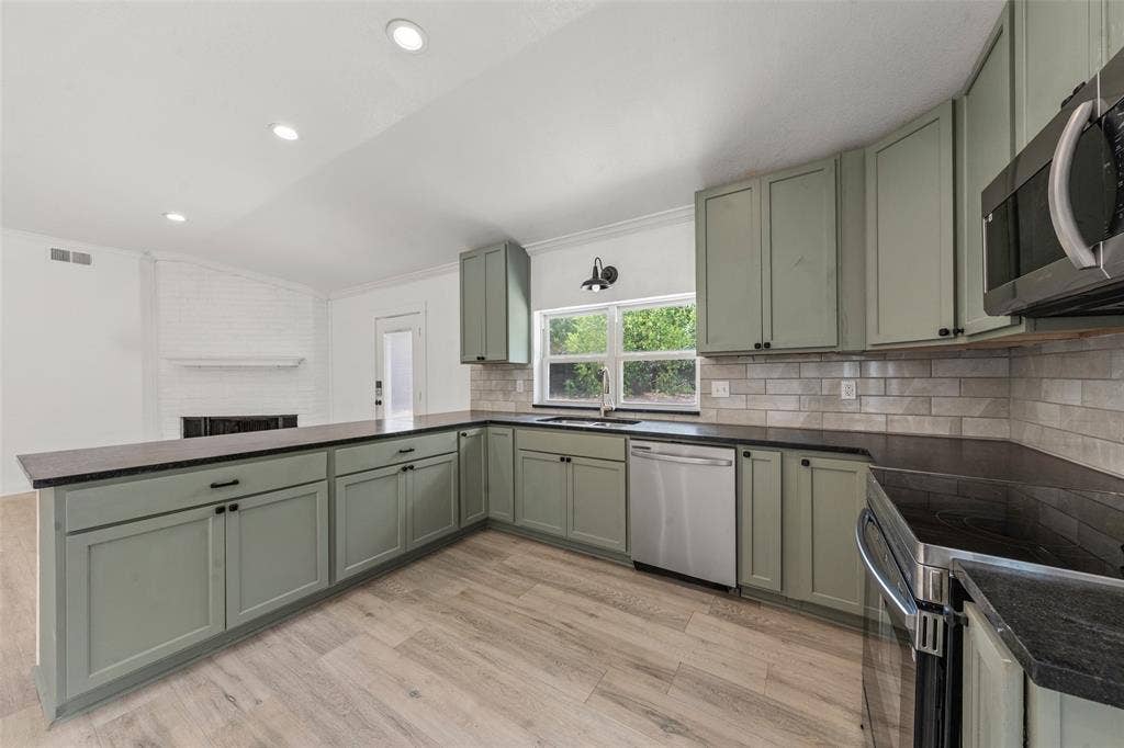 229 Crockett Lane, Hewitt, TX 76643 229 Crockett Lane, Hewitt, TX 76643