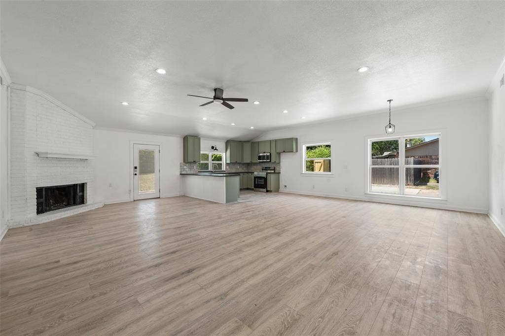 229 Crockett Lane, Hewitt, TX 76643 229 Crockett Lane, Hewitt, TX 76643