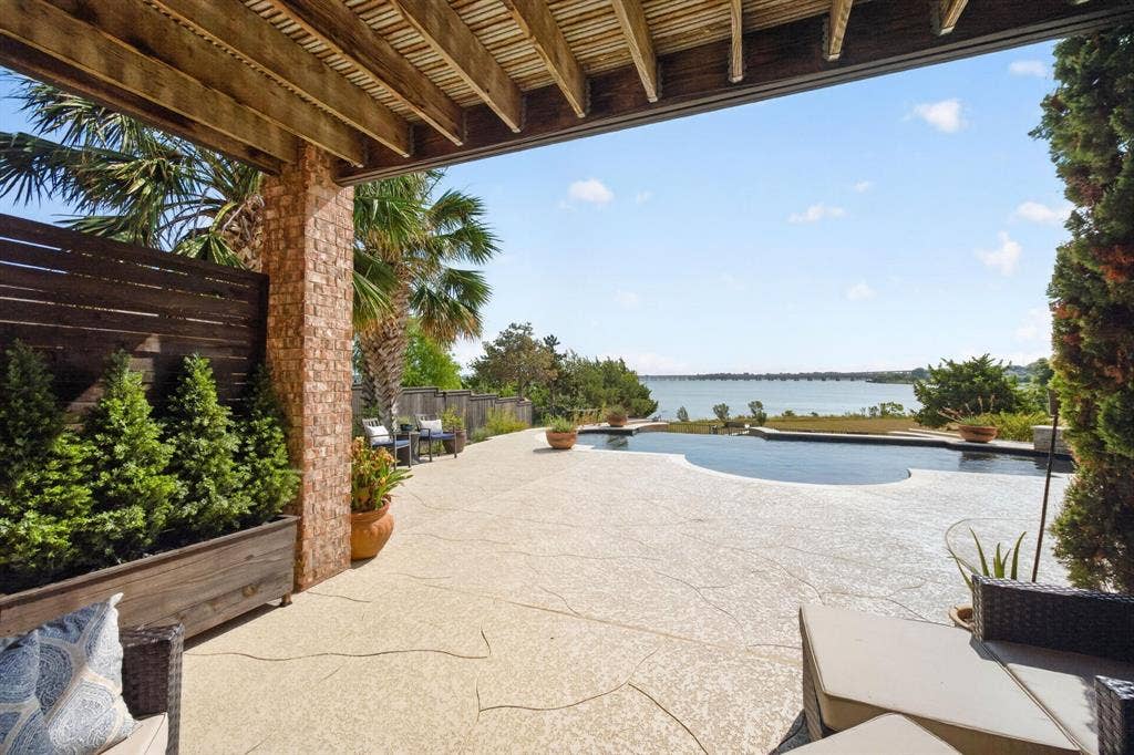 4016 Stone Haven Drive, Garland, TX 75043 4016 Stone Haven Drive, Garland, TX 75043
