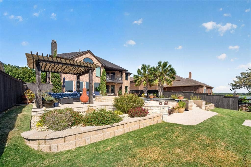 4016 Stone Haven Drive, Garland, TX 75043 4016 Stone Haven Drive, Garland, TX 75043