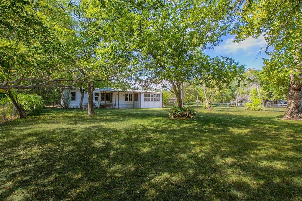 5749 S Rock Creek Loop, Waco, TX 76708 5749 S Rock Creek Loop, Waco, TX 76708