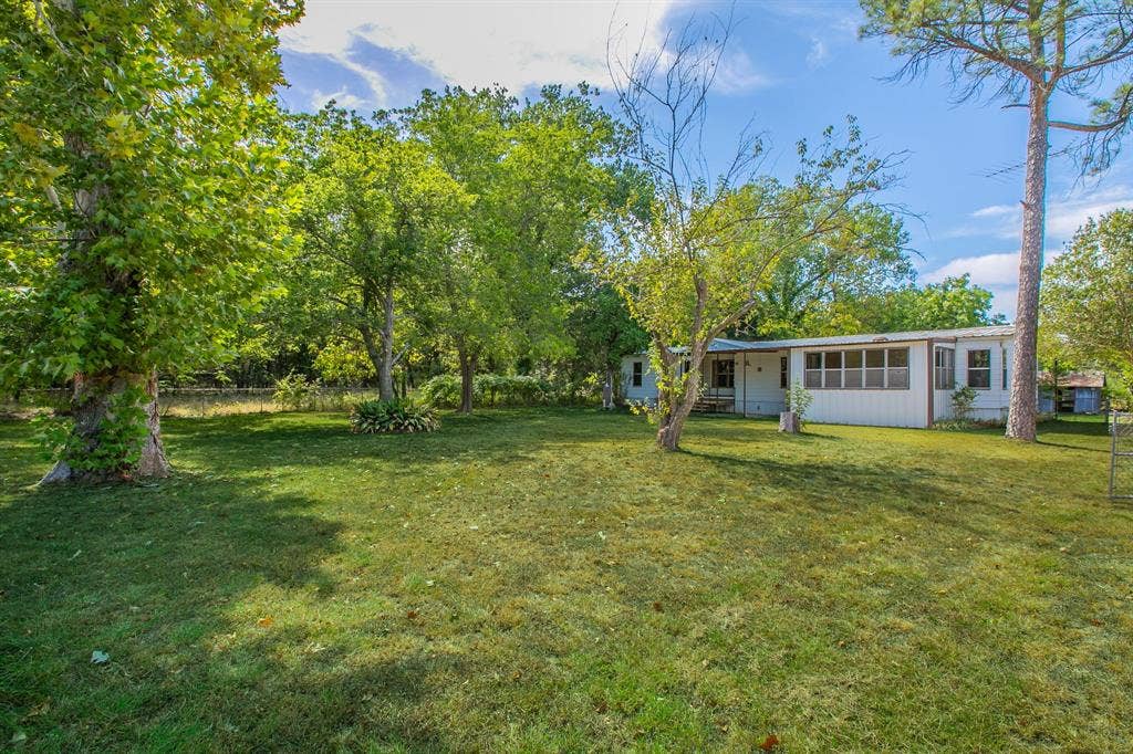 5749 S Rock Creek Loop, Waco, TX 76708 5749 S Rock Creek Loop, Waco, TX 76708