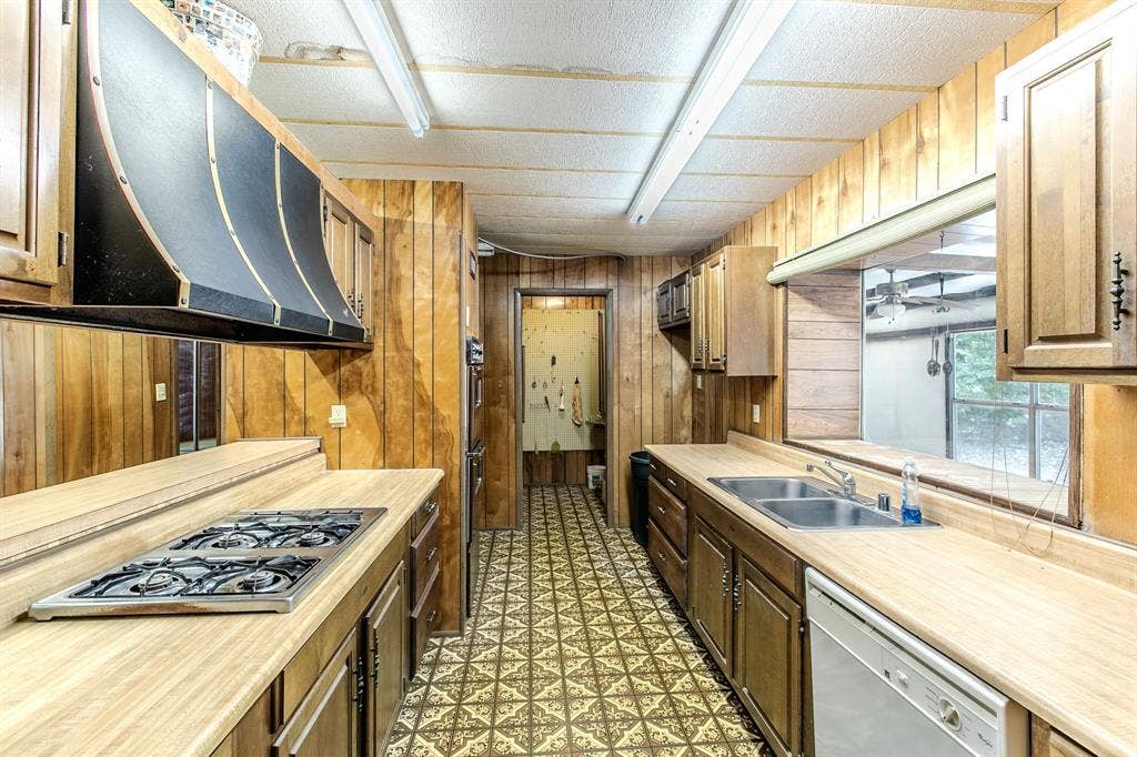 5749 S Rock Creek Loop, Waco, TX 76708 5749 S Rock Creek Loop, Waco, TX 76708