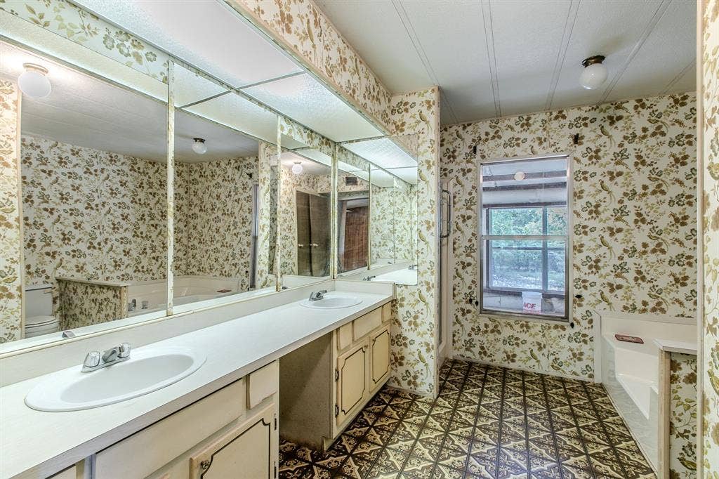 5749 S Rock Creek Loop, Waco, TX 76708 5749 S Rock Creek Loop, Waco, TX 76708