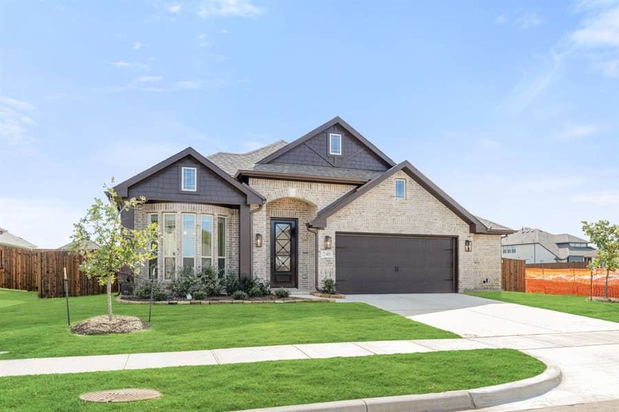 Property photo for 240 Claywood Drive, Glenn Heights, TX