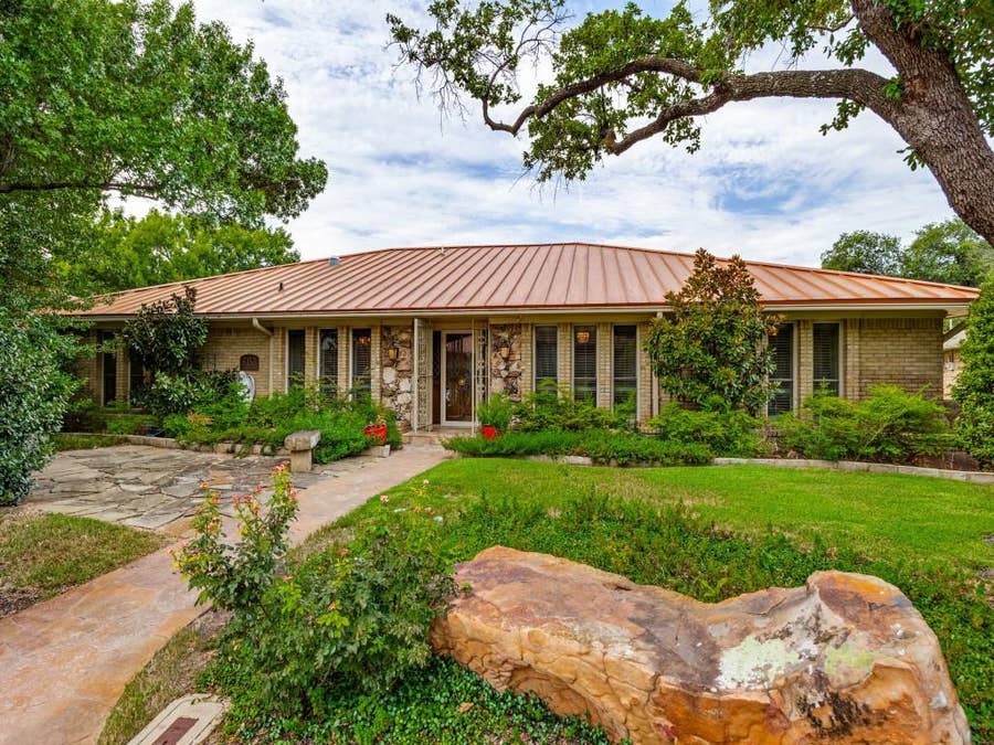 Property photo for 6153 Danbury Lane, Dallas, TX