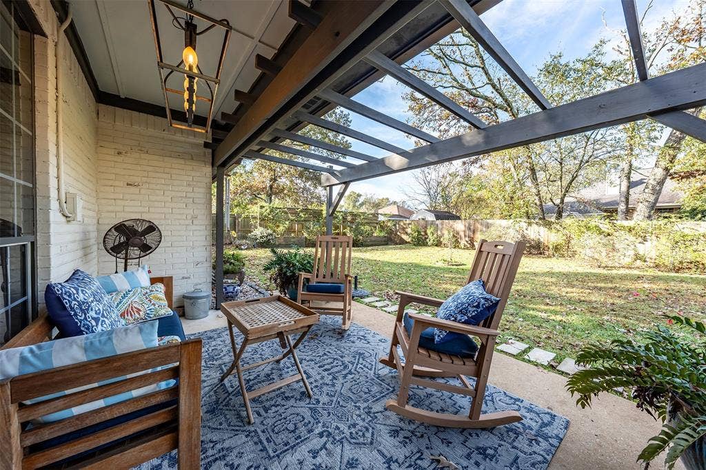 18564 County Road 1100, Flint, TX 75762 18564 County Road 1100, Flint, TX 75762