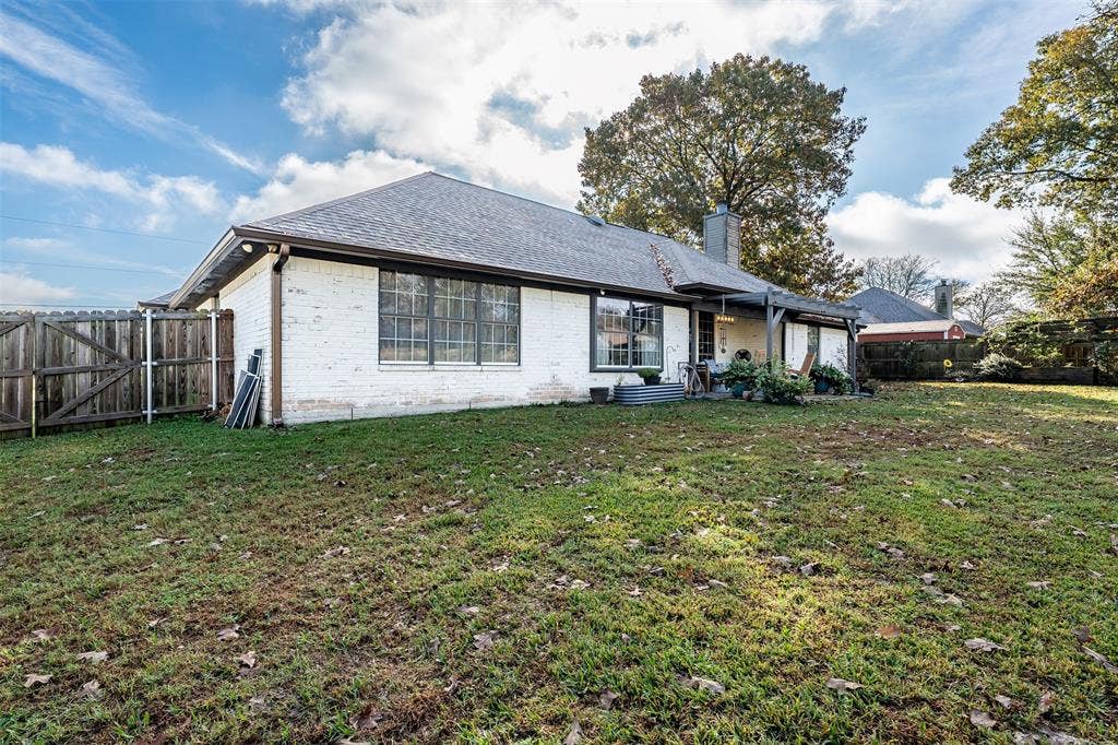 18564 County Road 1100, Flint, TX 75762 18564 County Road 1100, Flint, TX 75762