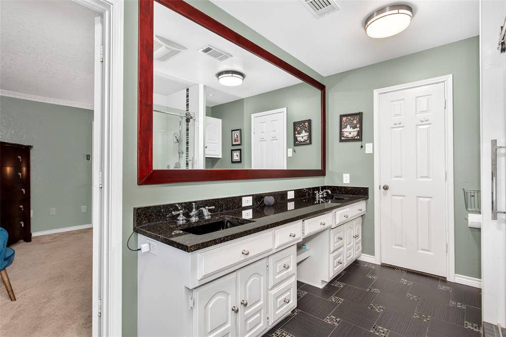 2407 Briarcliff Drive, Irving, TX 75062 2407 Briarcliff Drive, Irving, TX 75062