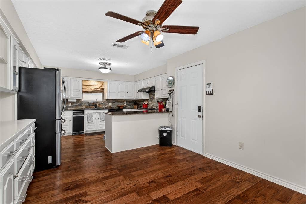 2407 Briarcliff Drive, Irving, TX 75062 2407 Briarcliff Drive, Irving, TX 75062