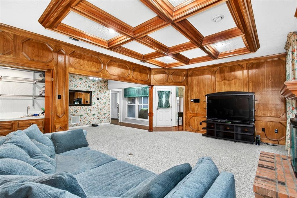 2407 Briarcliff Drive, Irving, TX 75062 2407 Briarcliff Drive, Irving, TX 75062