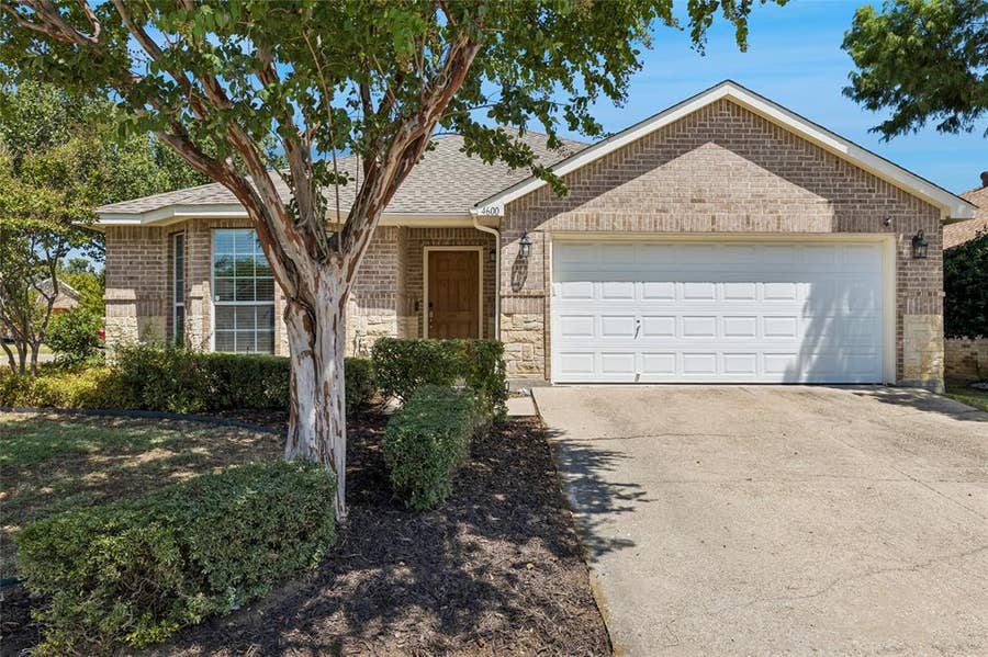 Property photo for 4600 Wheatland Drive, Fort Worth, TX