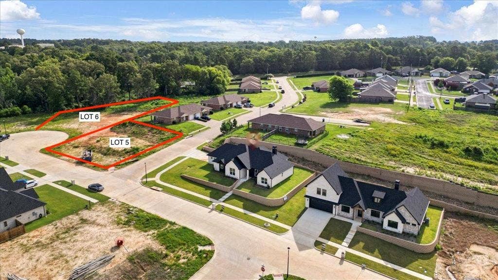 993 Mallard Drive, Lindale, TX 75771 993 Mallard Drive, Lindale, TX 75771