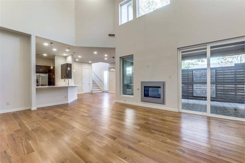2070 Modern Place, Dallas, TX 75214