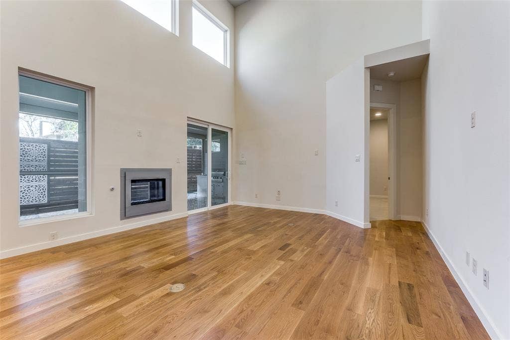2070 Modern Place, Dallas, TX 75214