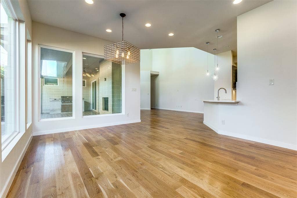2070 Modern Place, Dallas, TX 75214