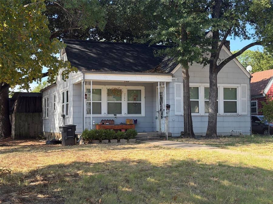 Property photo for 2744 Honeysuckle Avenue, Fort Worth, TX