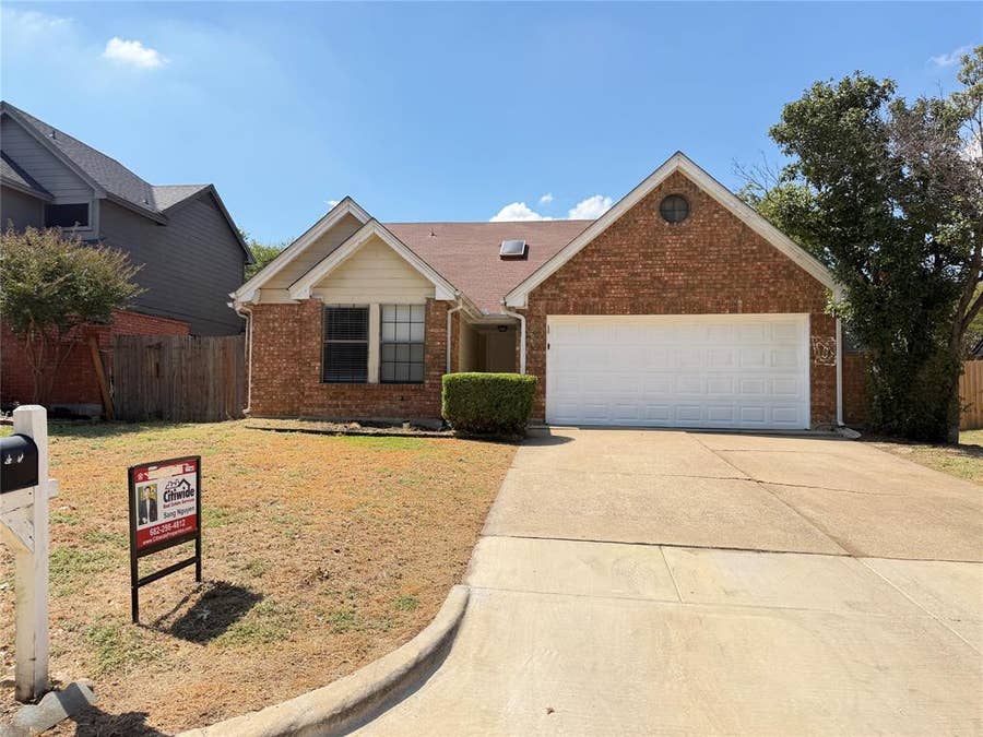 Property photo for 6008 Glenwood Drive, Arlington, TX