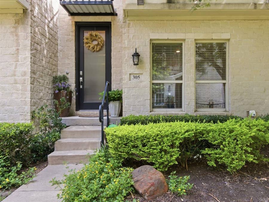 Property photo for 7333 Valley View Lane, #305, Dallas, TX