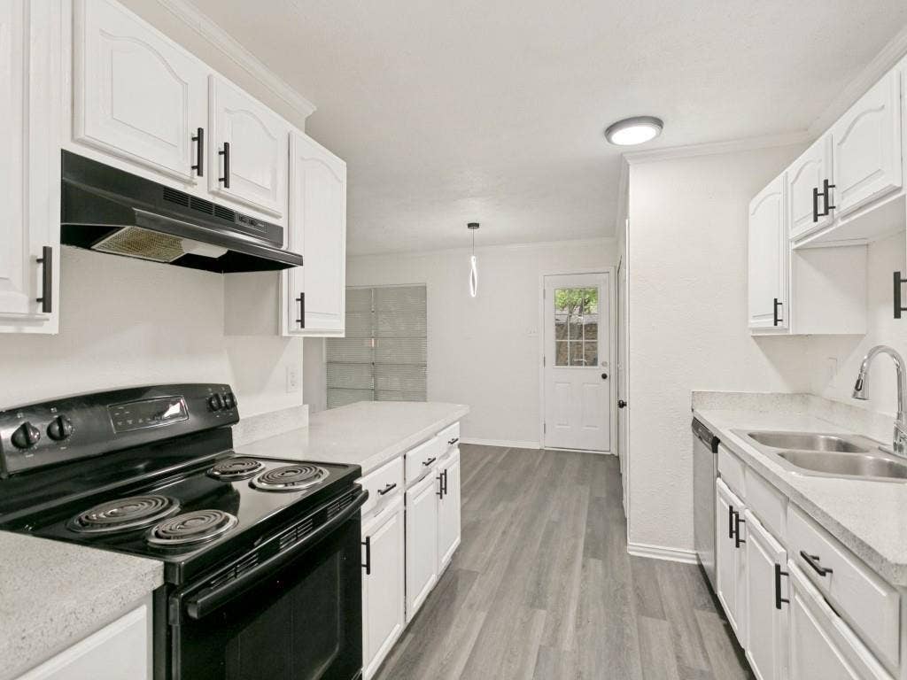 905 Hawthorne Drive, Allen, TX 75002 905 Hawthorne Drive, Allen, TX 75002