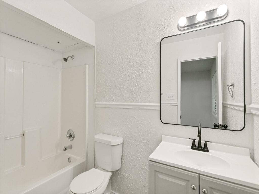 905 Hawthorne Drive, Allen, TX 75002 905 Hawthorne Drive, Allen, TX 75002