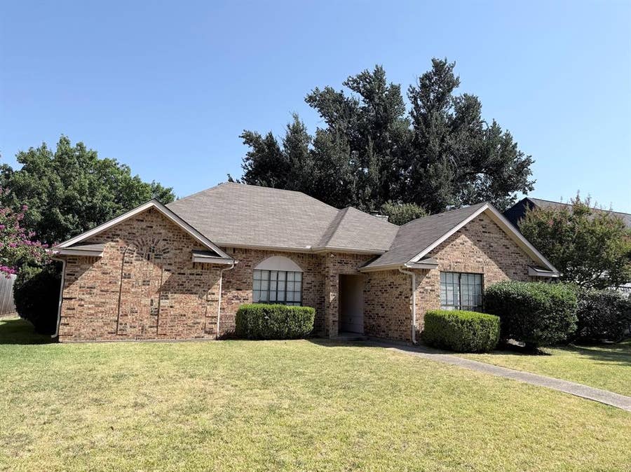 Property photo for 3213 Sailmaker Lane, Plano, TX