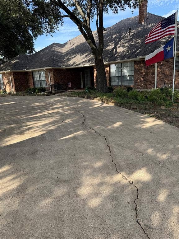Property photo for 202 Suntide Drive, Sunnyvale, TX