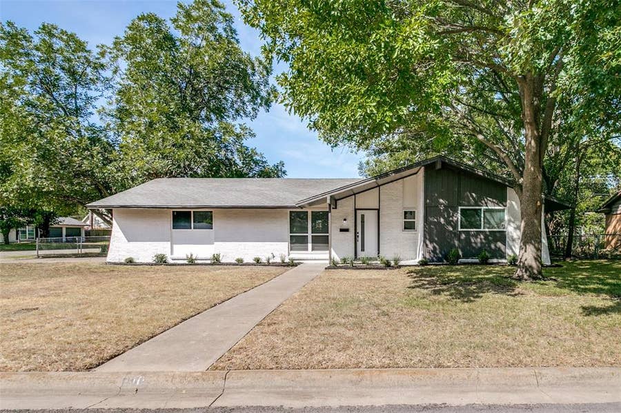Property photo for 240 Collins Drive, Burleson, TX