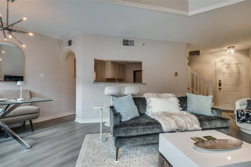 3033 San Jacinto Street, #323, Dallas, TX 75204