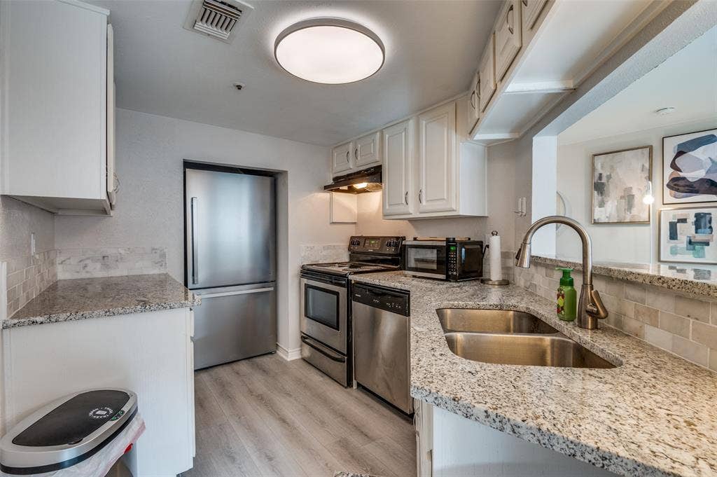 3033 San Jacinto Street, #323, Dallas, TX 75204