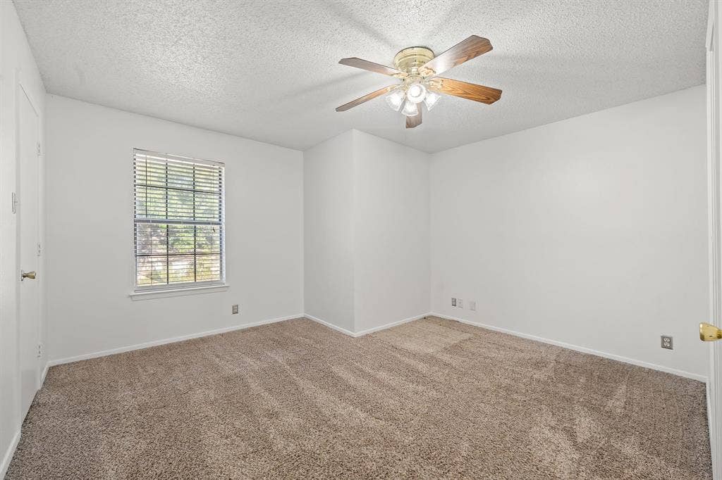 929 W Hickory Street, #A2, Denton, TX 76201 929 W Hickory Street, #A2, Denton, TX 76201