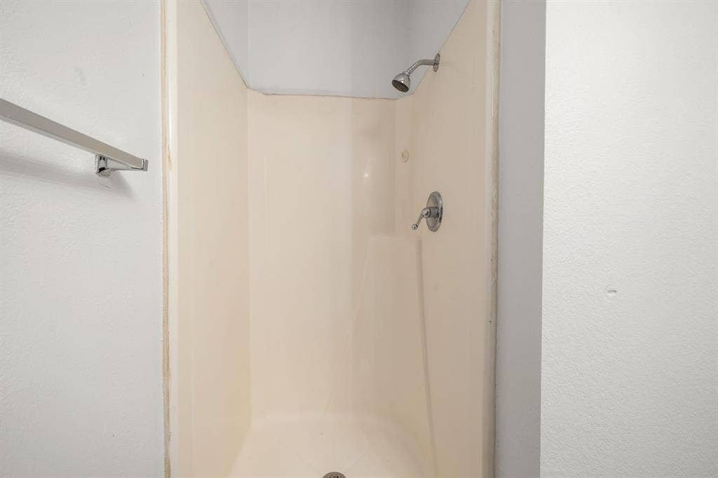 929 W Hickory Street, #A2, Denton, TX 76201 929 W Hickory Street, #A2, Denton, TX 76201