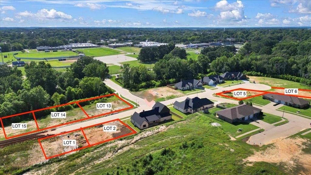 1008 Mallard Drive, Lindale, TX 75771 1008 Mallard Drive, Lindale, TX 75771