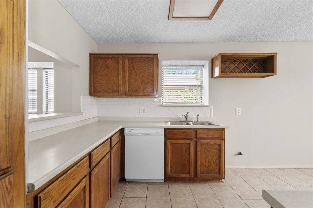 6508 Fairview Drive, Watauga, TX 76148 6508 Fairview Drive, Watauga, TX 76148