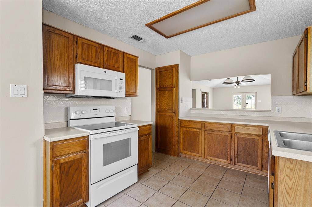 6508 Fairview Drive, Watauga, TX 76148 6508 Fairview Drive, Watauga, TX 76148